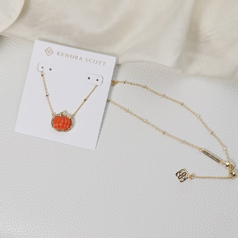 KENDRA SCOTT Autumn Fall Orange 14k Gold Pumpkin Jack-o-Lantern Necklace NEW NWT - Picture 4 of 5
